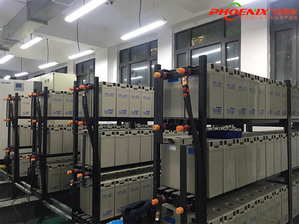 UPS蓄電池