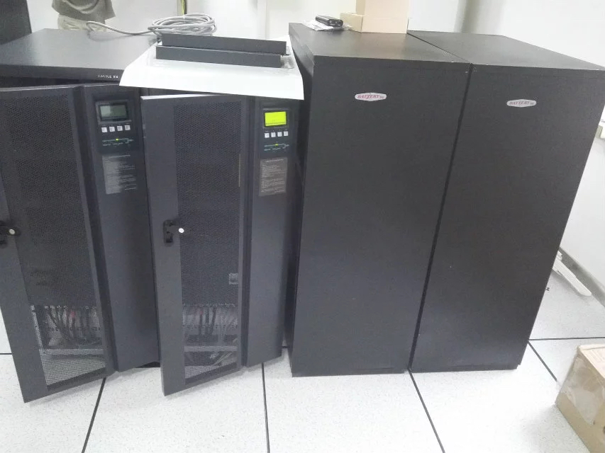 學(xué)校ups不間斷電源